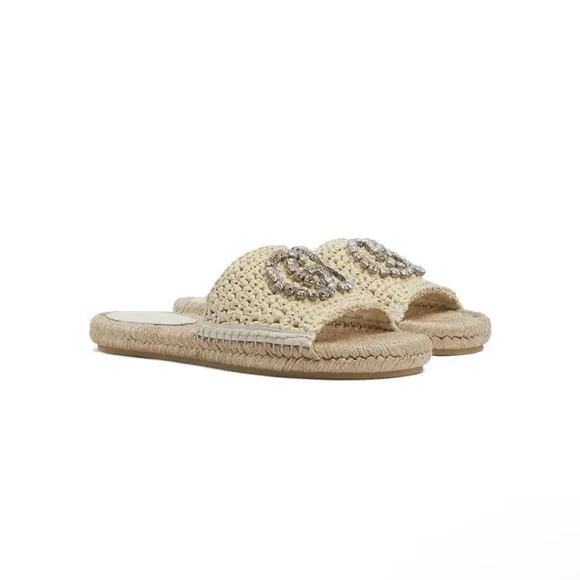 ❗️SOLD❗️GUCCI Cora Crystal GG Logo Raffia Slides Mules
Espadrille Sandals Shoes - Picture 9 of 12